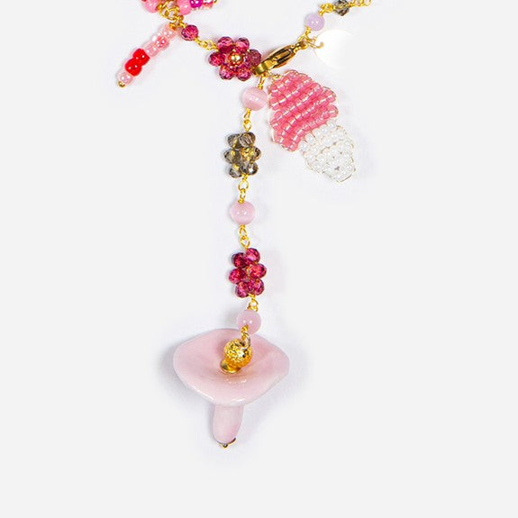 SHITAKE, COLLAR MEDIANO CON CUENTAS DE PEDRERÍA Y CRISTAL CON SETA ROSA