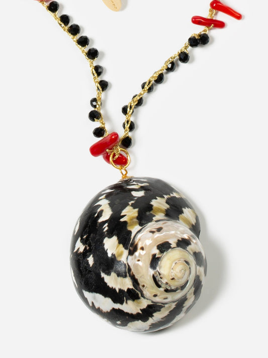 detalle collar sunset sobre fondo blanco cashfana