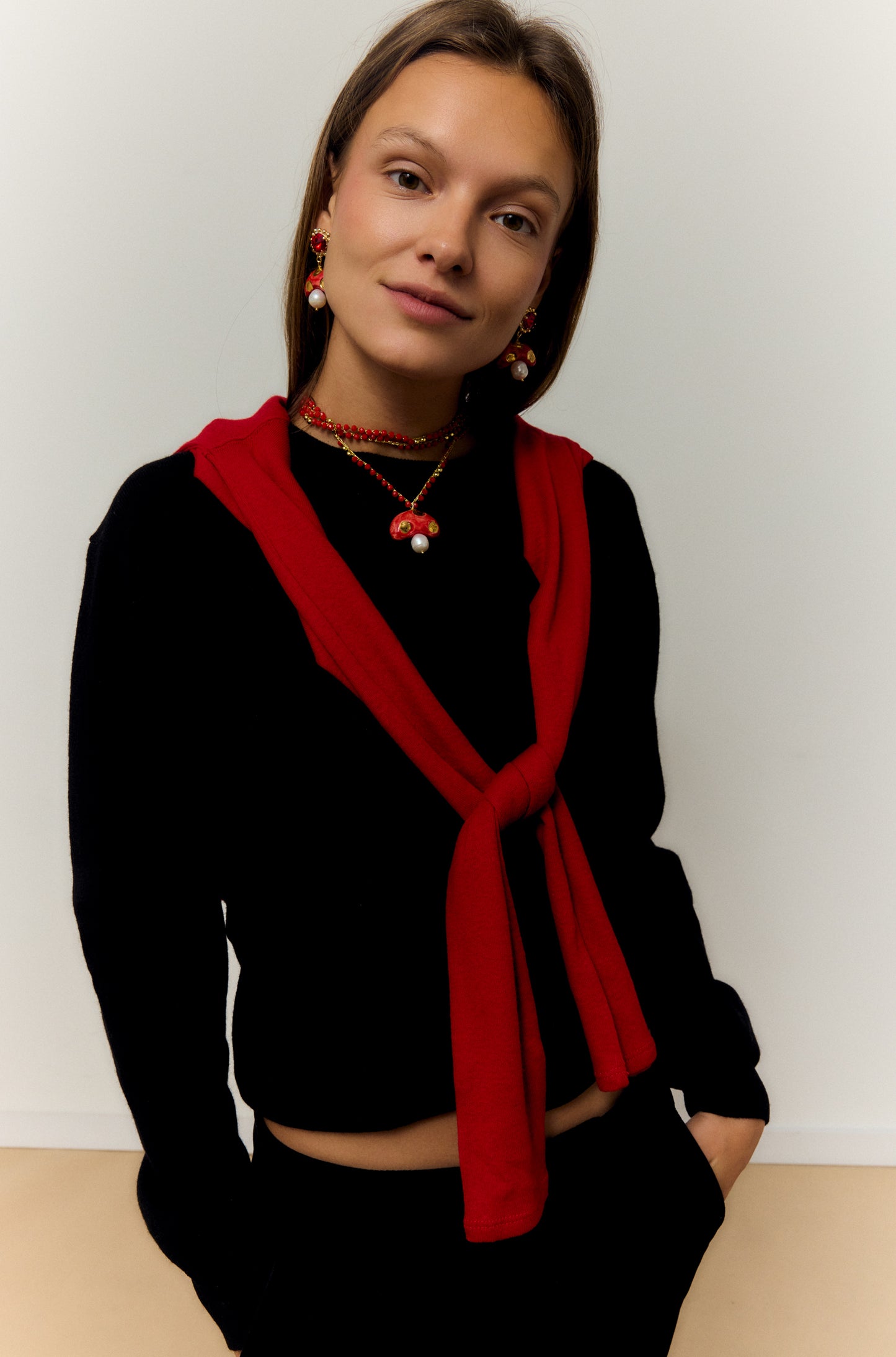CHAMPI ROJO, LONG NECKLACE WITH RED MUSHROOM-SHAPED CERAMIC PIECE