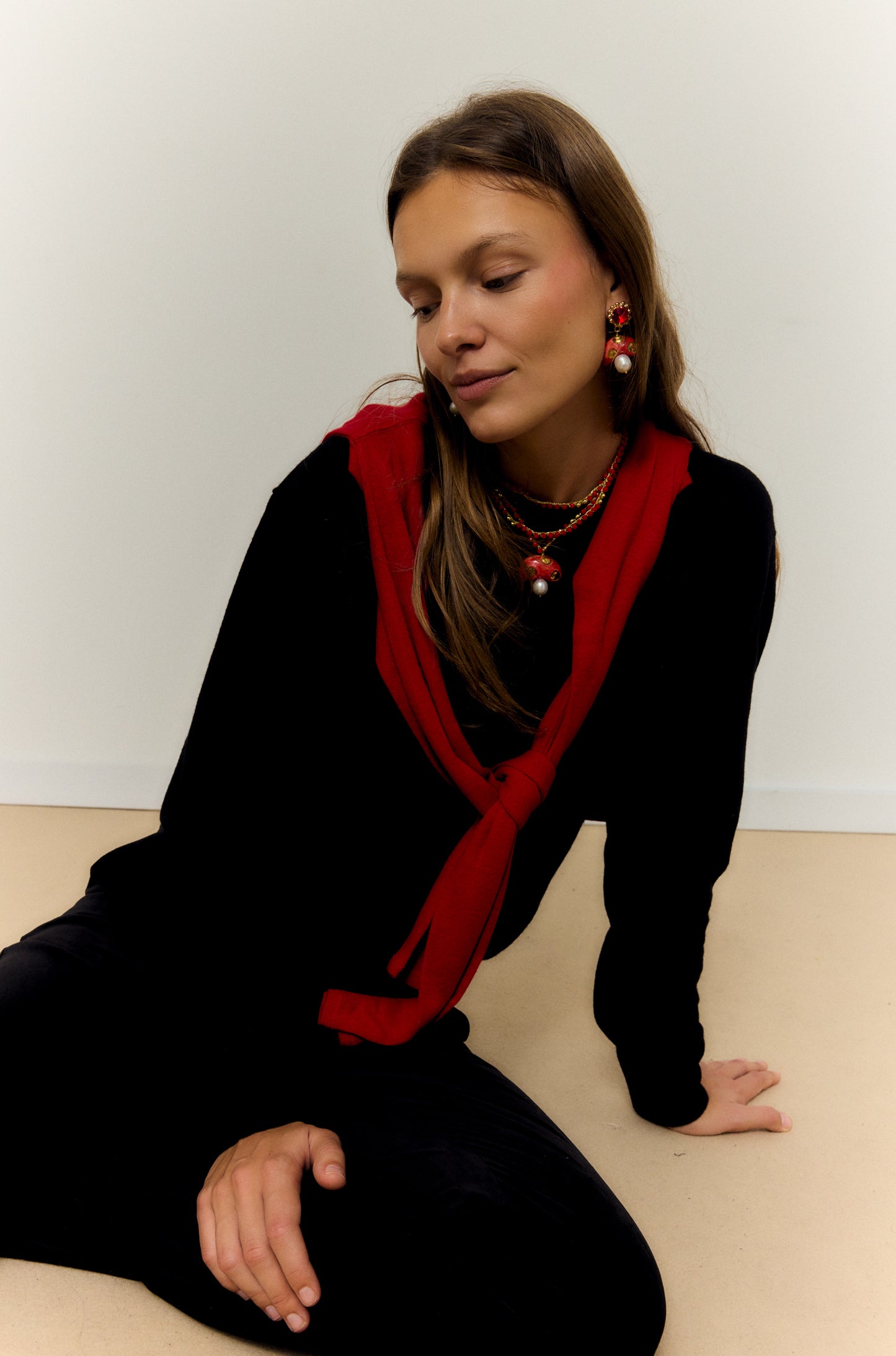 CHAMPI ROJO, LONG NECKLACE WITH RED MUSHROOM-SHAPED CERAMIC PIECE