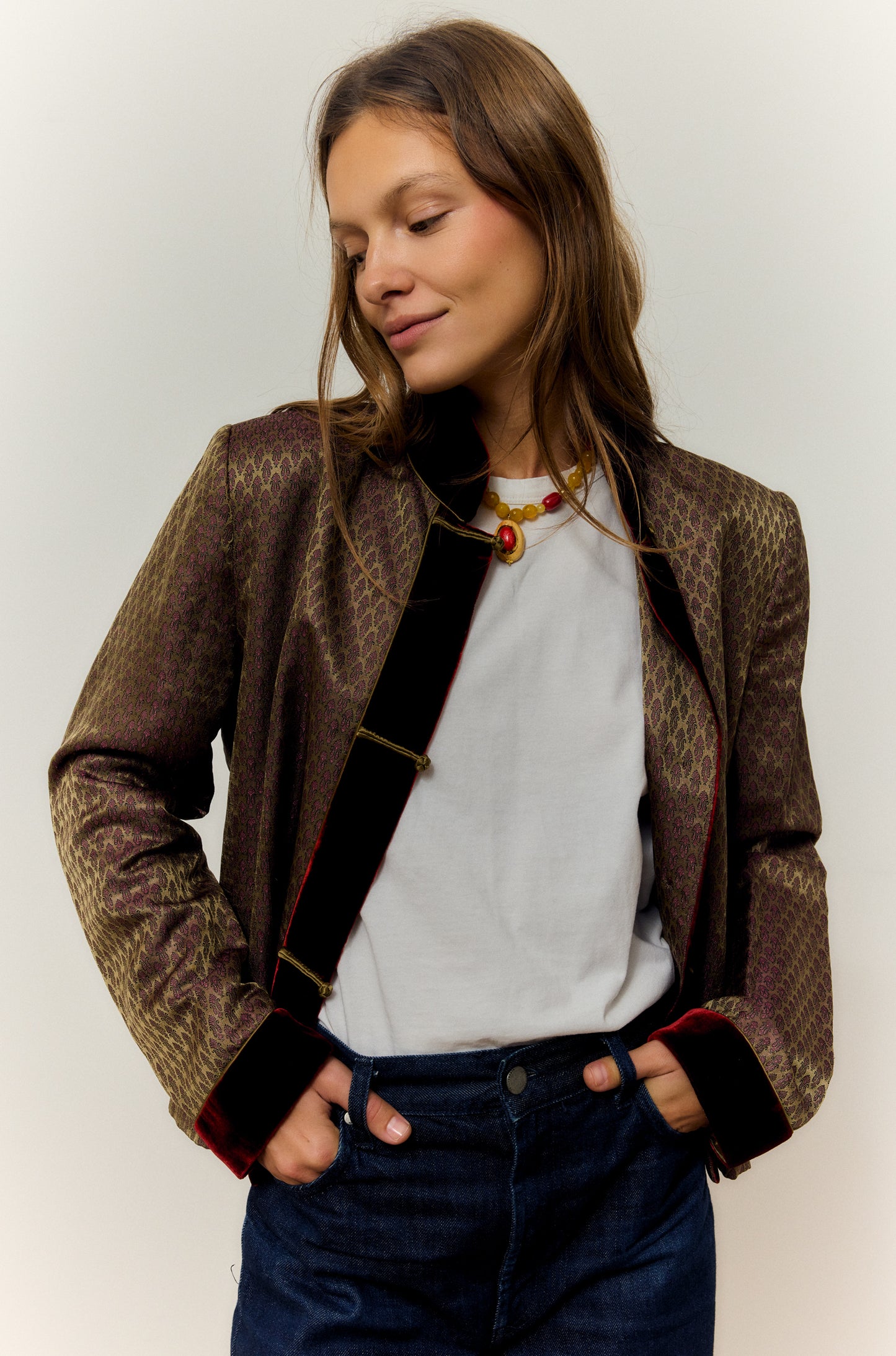 SUNSET GEM, NECKLACE WITH CERAMIC PIECE IN THE SHAPE OF A RED AND ORANGE GEM