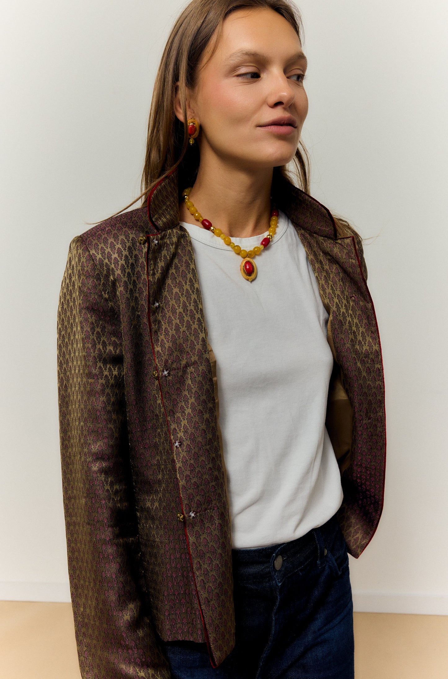 SUNSET GEM, NECKLACE WITH CERAMIC PIECE IN THE SHAPE OF A RED AND ORANGE GEM