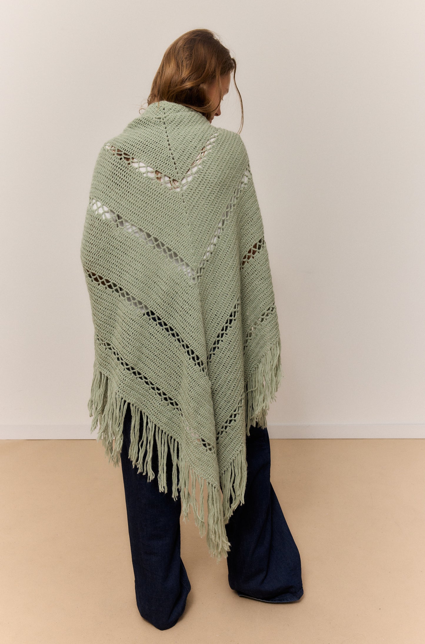 CHAL VERDE SALVIA, CHAL DE LANA DE ALPACA NATURAL