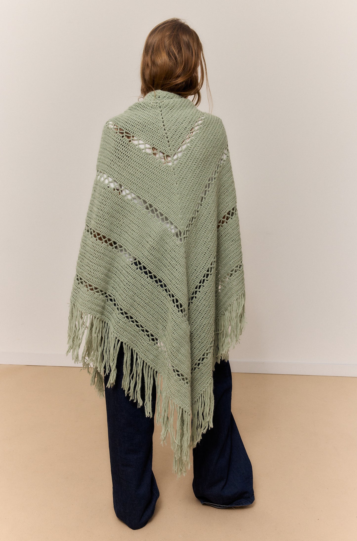 CHAL VERDE SALVIA, CHAL DE LANA DE ALPACA NATURAL