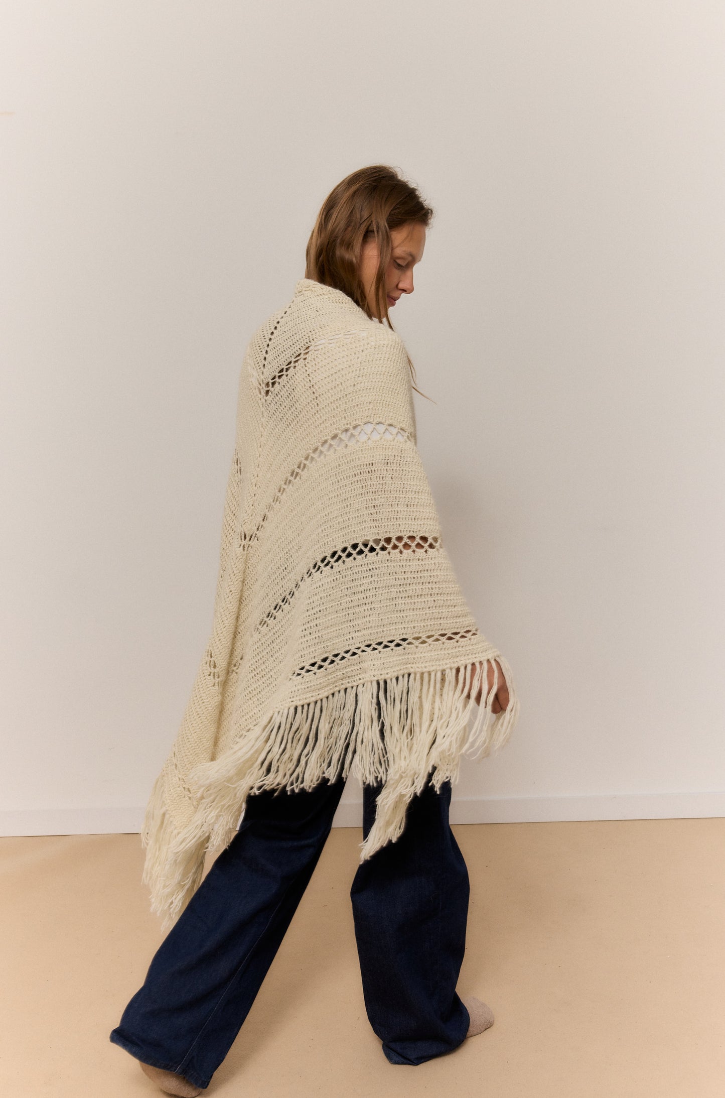 CHAL ARENA, CHAL DE LANA DE ALPACA NATURAL