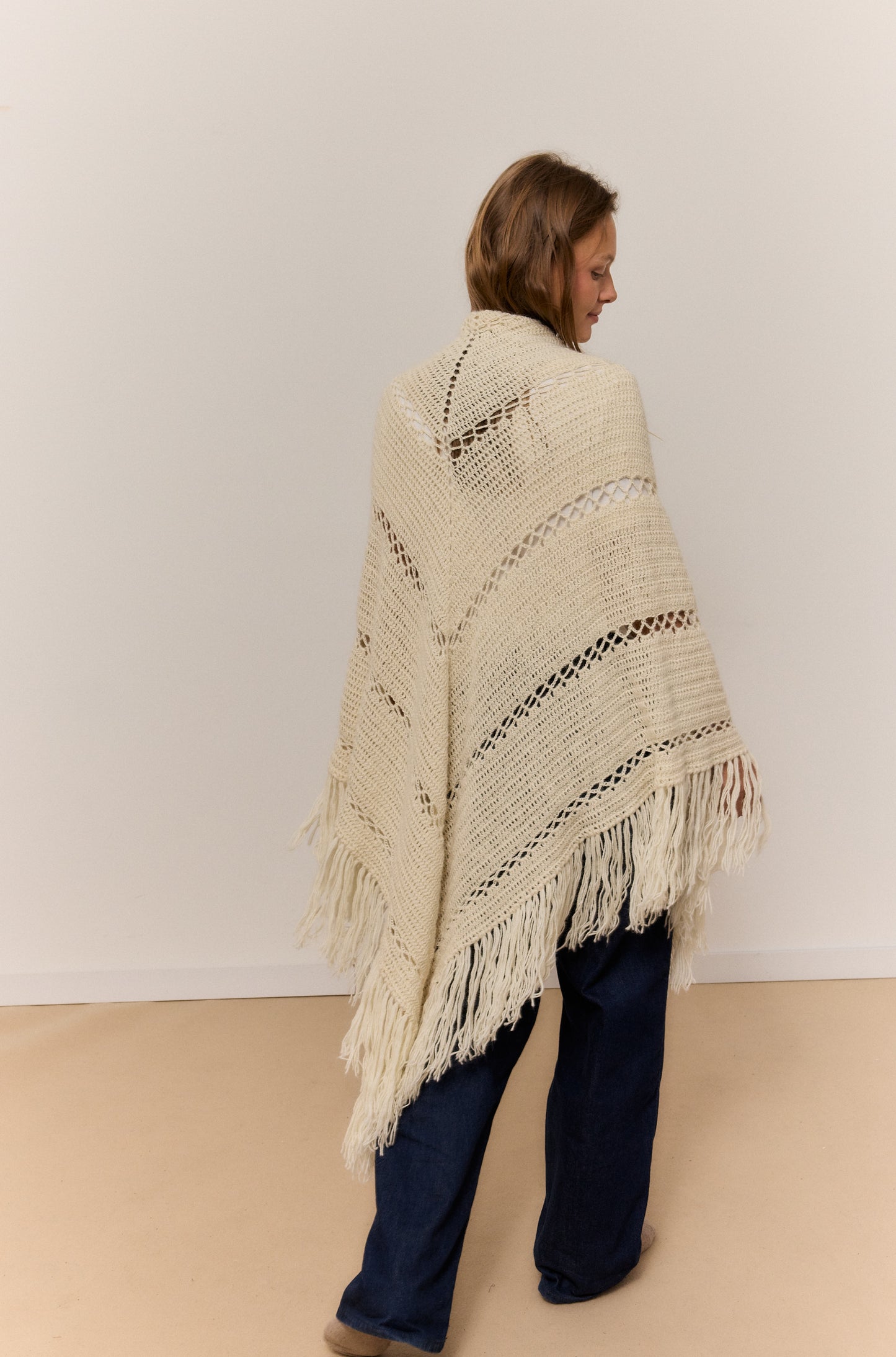 CHAL ARENA, CHAL DE LANA DE ALPACA NATURAL