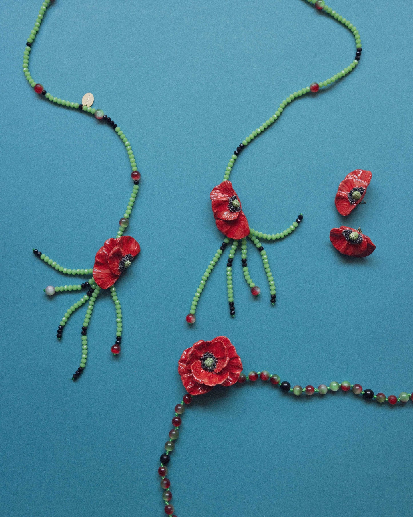 MEDIA AMAPOLA NECKLACE, LONG NECKLACE WITH HALF POPPY SHAPED CERAMICS