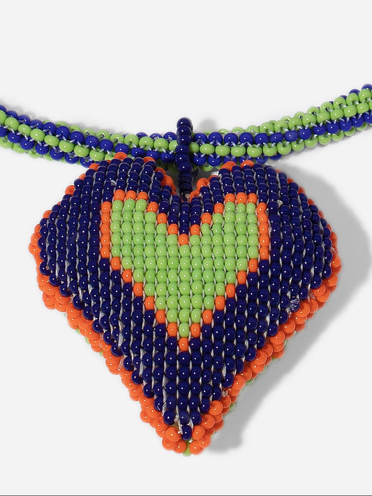 CORAZÓN LATINO, COLLAR CORTO DE  PEQUEÑAS CUENTAS DE CRISTAL EN TONOS AZULES Y VERDES CON CORAZÓN