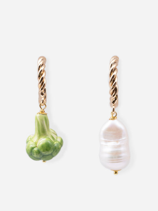 BROCCOLI, EARRINGS WITH A BROCCOLI-SHAPED CERAMIC PIECE AND PEARL