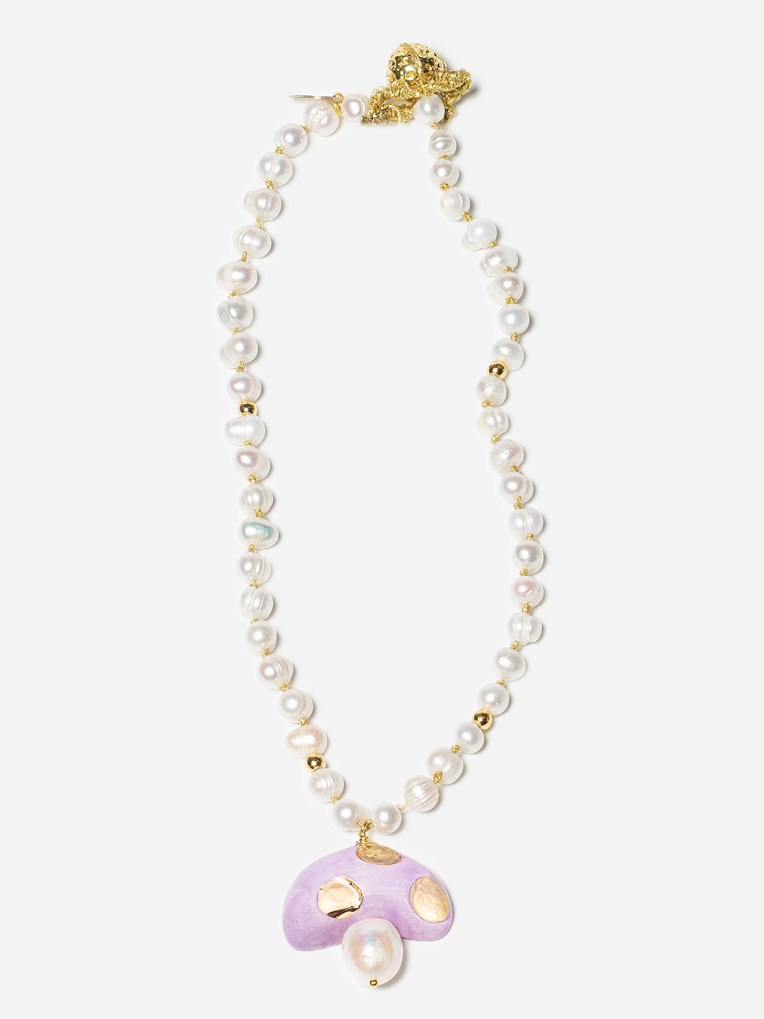 CHAMPI LILA, SHORT PEARL NECKLACE WITH LILAC MUSHROOM PENDANT
