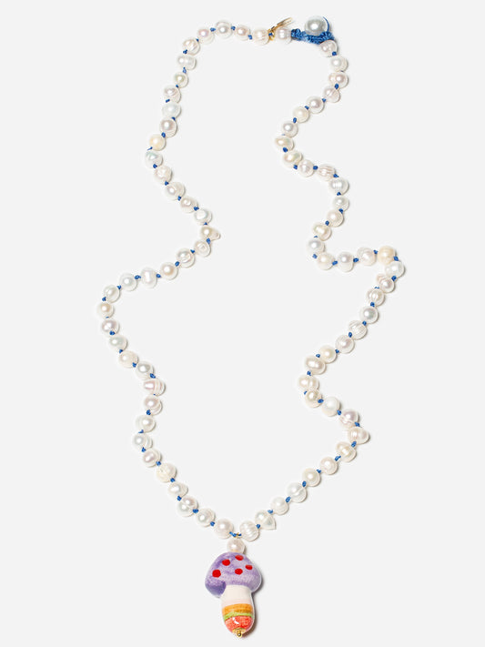 FUNGHI LILA, LONG PEARL NECKLACE WITH MUSHROOM-SHAPED CERAMIC PIECE