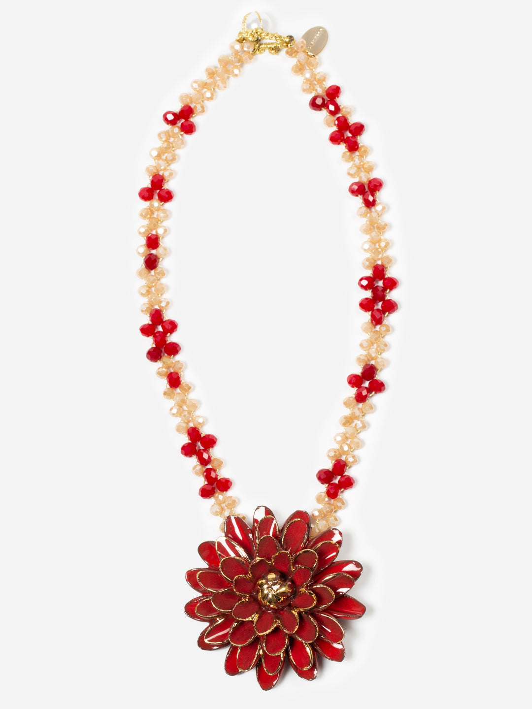 Collar Isabella con cuentas facetadas en rojo cereza y champán, con colgante de flor esmaltada en rojo intenso y detalles dorados, sobre fondo blanco. Cashfana.









