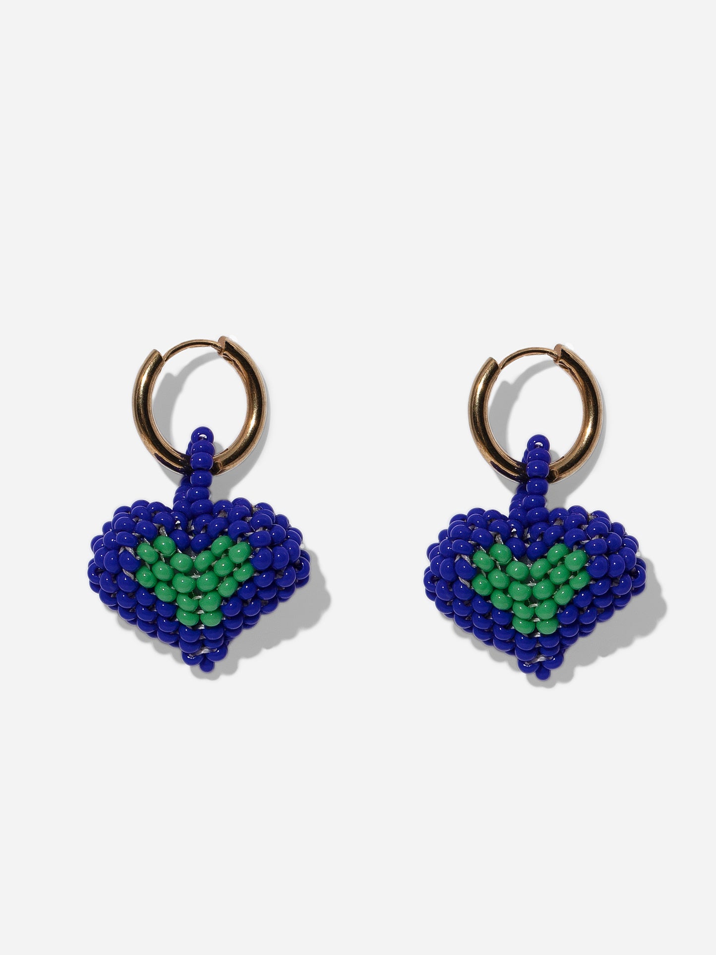 AMORE AZULES, PENDIENTES EN FORMA DE CORAZÓN DE CUENTAS PEQUEÑAS AZULES Y VERDES