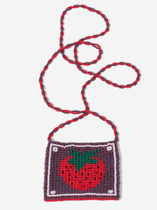POCKET FRESA, POCKET CUADRADO DE CUENTAS DE CHICRA CON DIBUJO DE FRESA