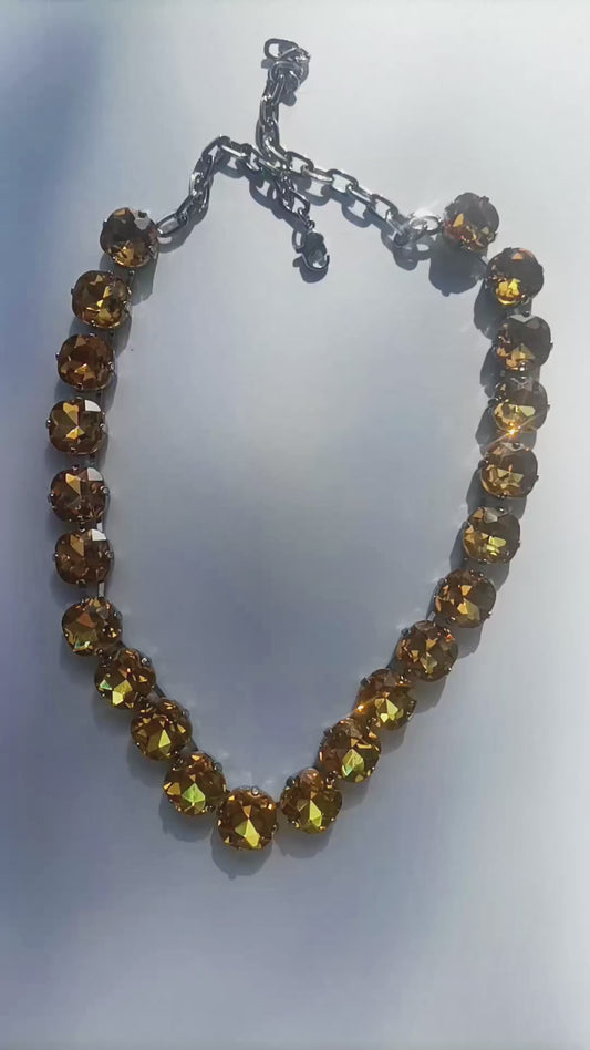 BABY CHAMPAGNE, COLLAR CORTO DE CRISTALES EN COLOR CHAMPAGNE
